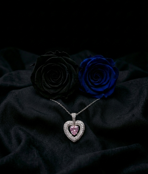 Işıltılı Kalp Tasarım Kolye